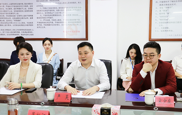 1682060496370081212.jpg 严昊雷州替换.jpg