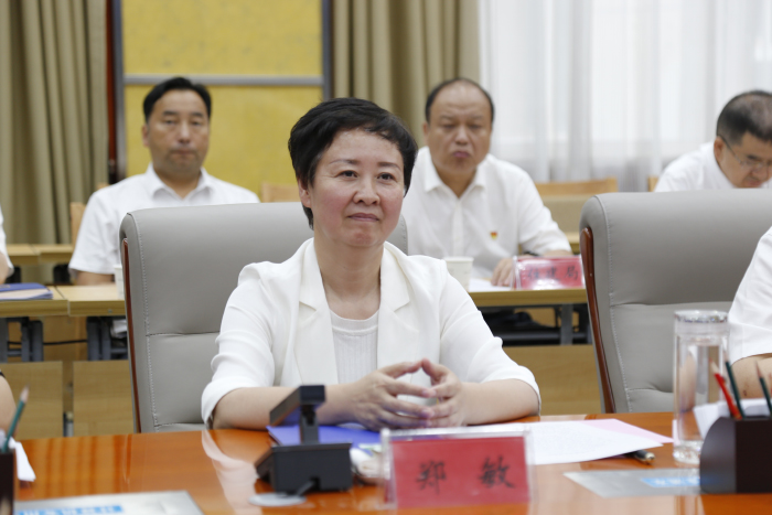 20230728严昊出席亚洲av
与新疆昌吉回族自治州人民政府签约仪式1.jpg