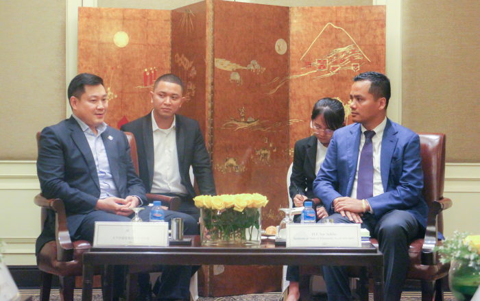 1686559731129045349.png 1严昊主席同柬埔寨王国国务委员兼教育部国务秘书苏速卡会谈1.png