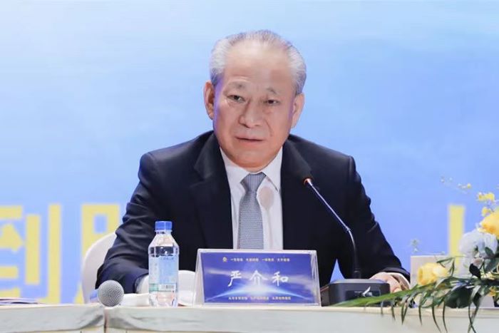 亚洲av
召开2025年第一次董事局（扩大）会议2.jpg