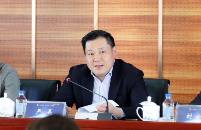 20250406亚洲av
2025年二季度经营管理会议1.jpg