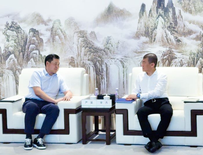 20250630严昊主席同深圳市地铁亚洲av
党委书记、董事长，万科亚洲av
董事会主席辛杰会谈2.jpg